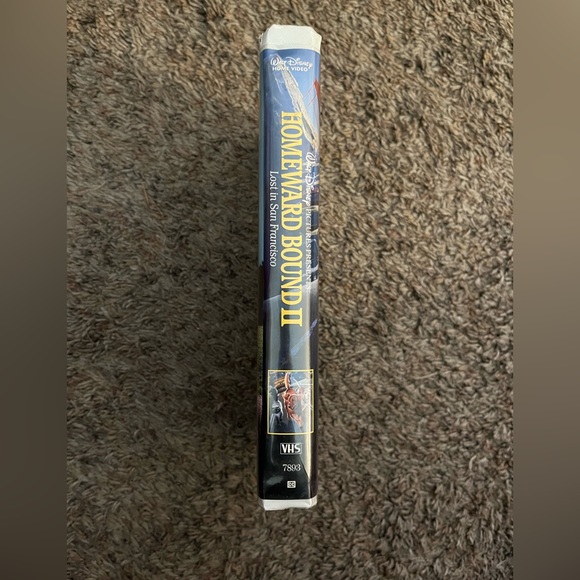 Vintage Walt Disney VHS tape movie children kids. HOMEWARD BOUND 2. - Picture 2 of 7